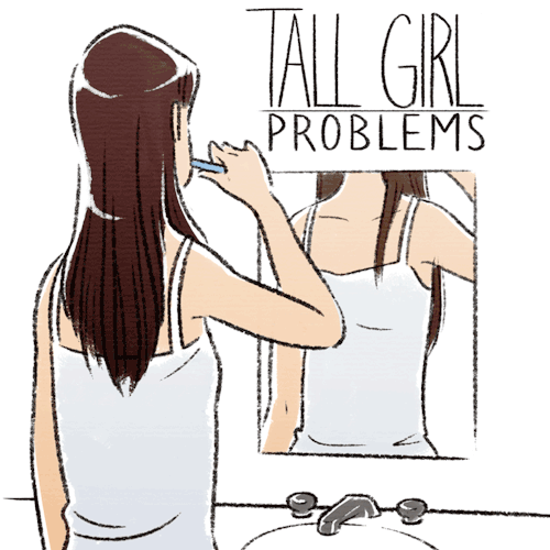 Artista ilustra problemas de meninas altas e baixas, e o resultado é hilário