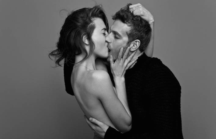 11 fotos de pessoas se beijando apaixonadamente