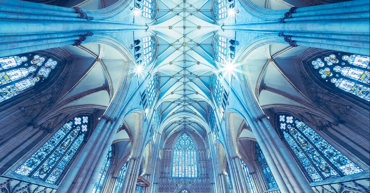 Fotos panorâmicas dentro de igrejas parecem a fronteira entre a realidade e a fantasia