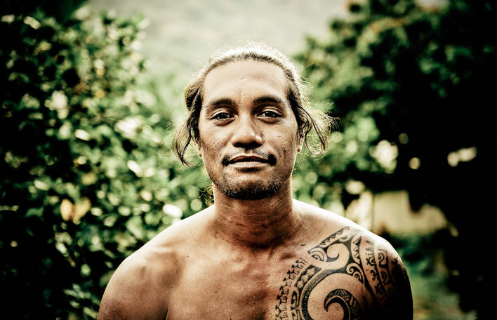 Fotógrafa captura a essência dos habitantes da Polinésia Francesa através de retratos