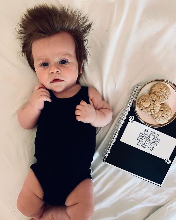 Este bebê de 4 meses tem uma cabeleira exuberante e está causando a maior agitação na Austrália