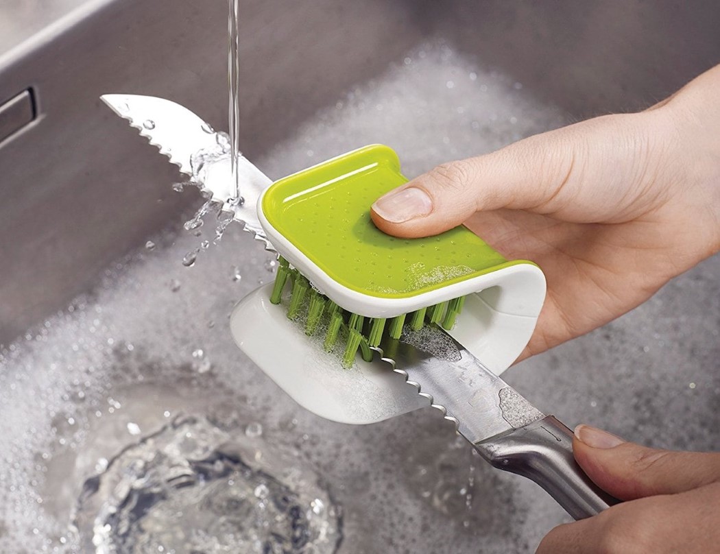 Esta é a única maneira fácil e segura de lavar e limpar facas