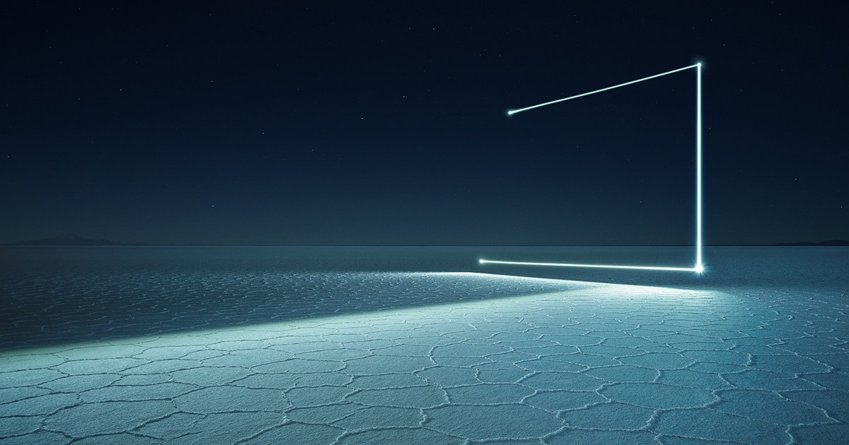 Fotógrafo usa LEDs nos drones para desenhar no maior deserto de sal do mundo