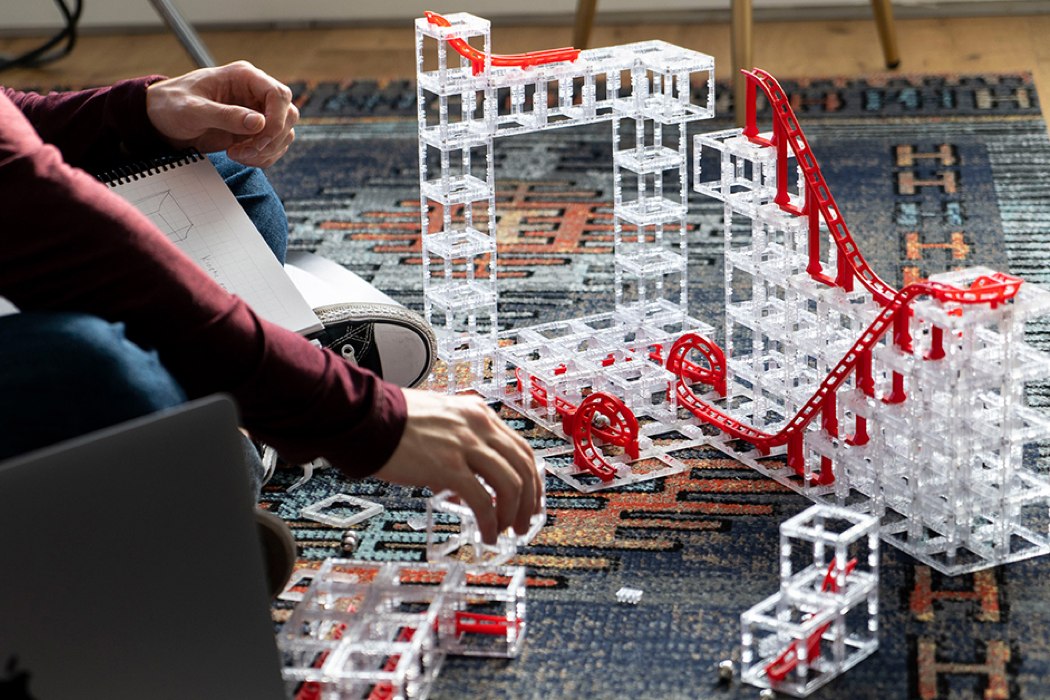 Este Brinquedo De Blocos Magnéticos Uniu A Adrenalina Do Hot Wheels E A Criatividade Da LEGO